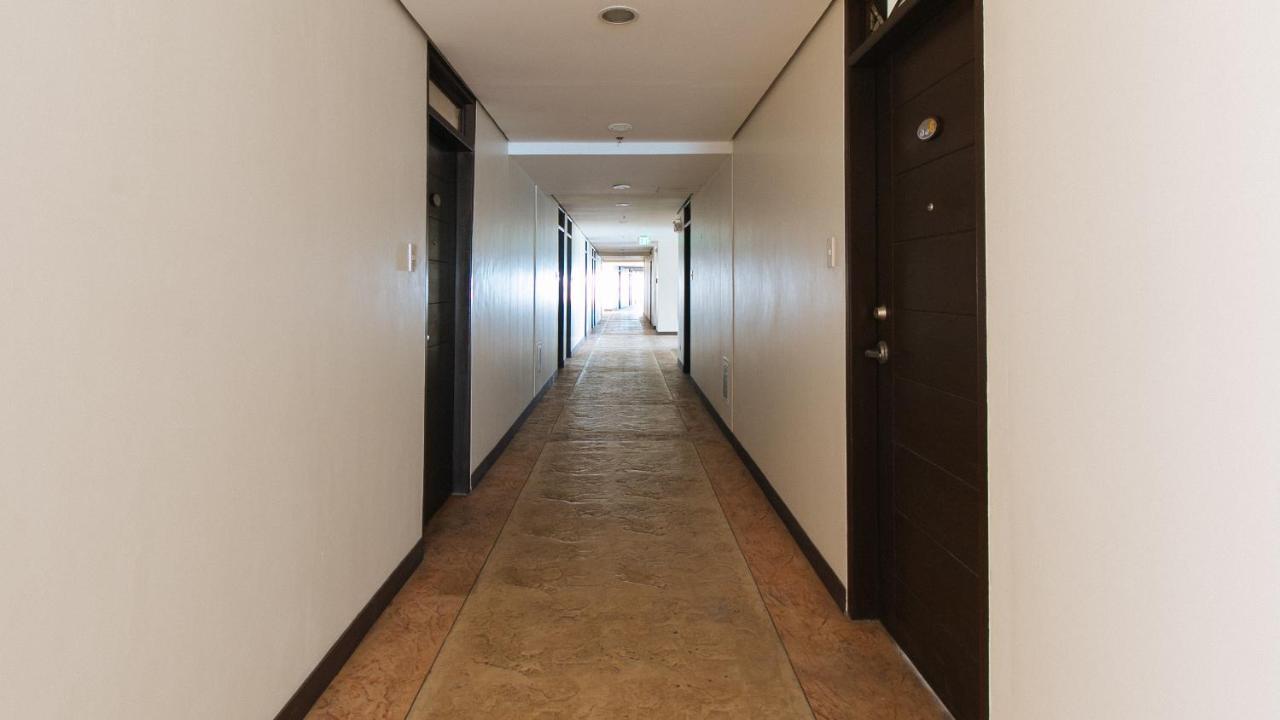 Reddoorz Plus @ Cuarto Verde Staycation Las Piñas المظهر الخارجي الصورة