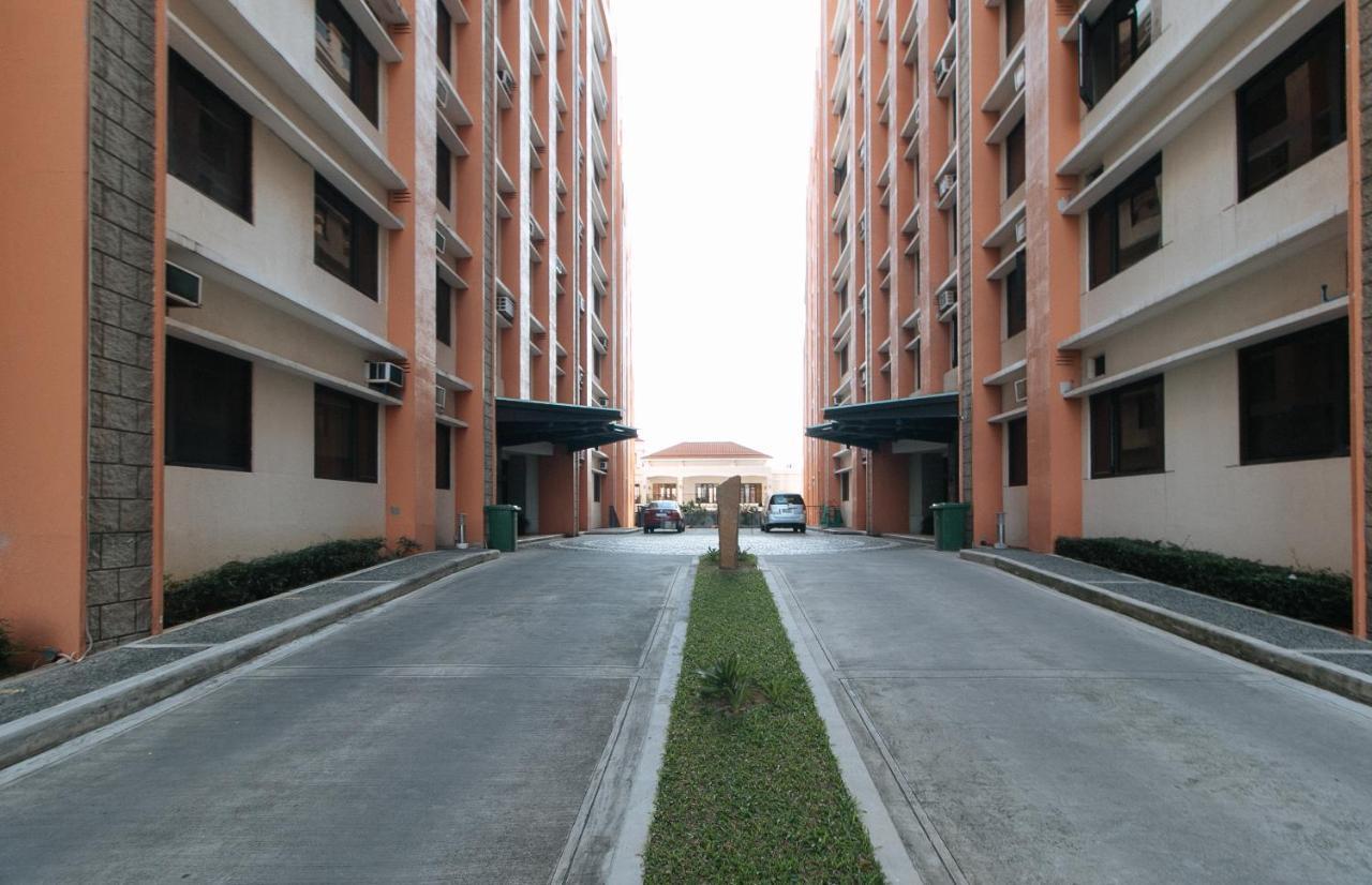 Reddoorz Plus @ Cuarto Verde Staycation Las Piñas المظهر الخارجي الصورة