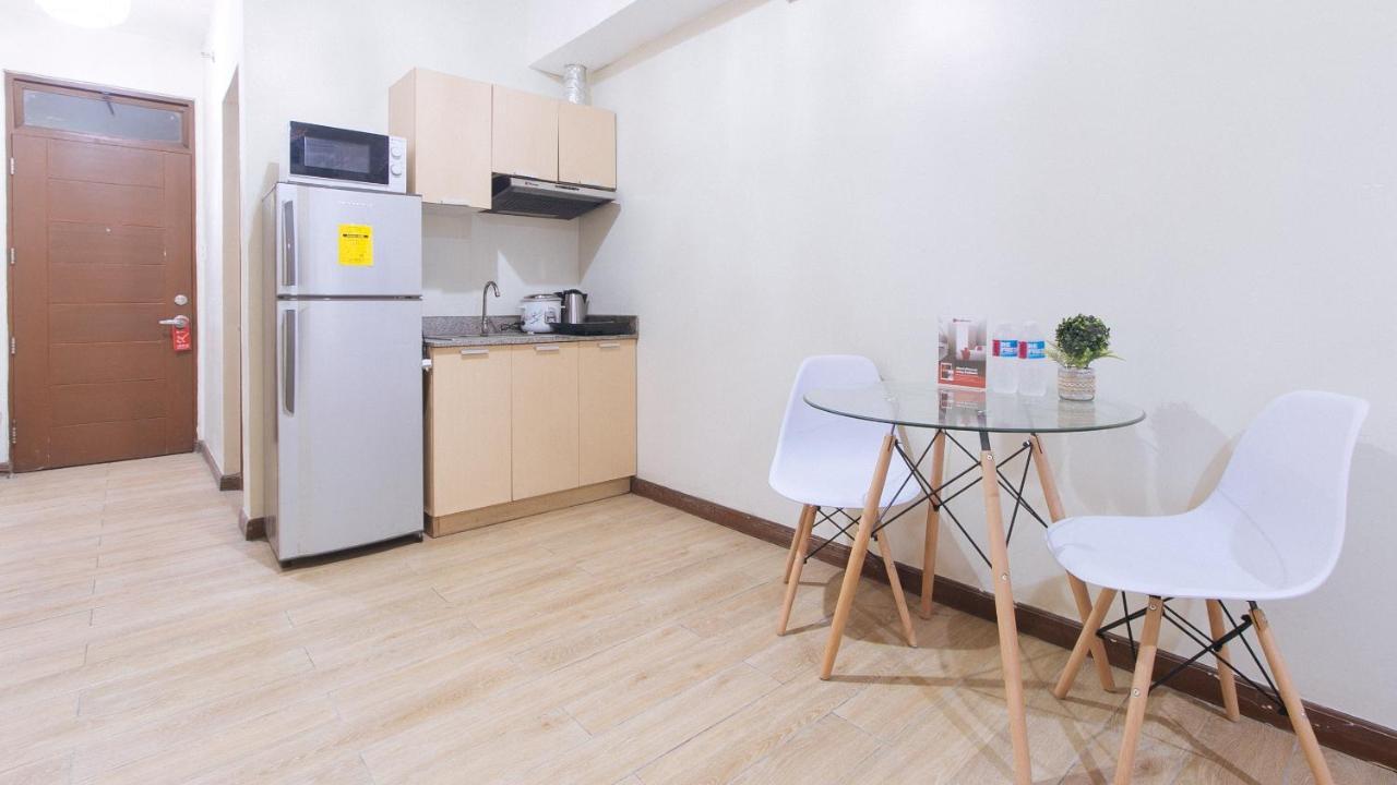 Reddoorz Plus @ Cuarto Verde Staycation Las Piñas المظهر الخارجي الصورة