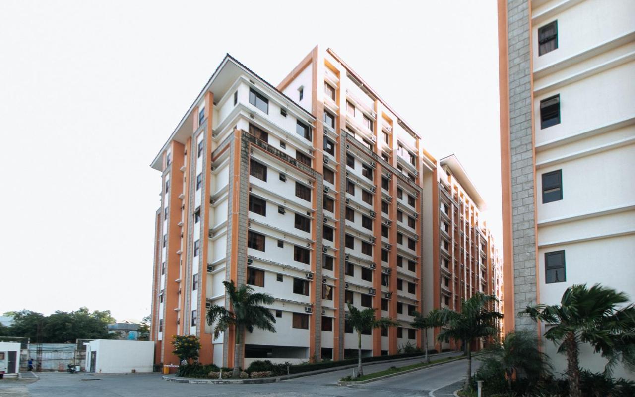 Reddoorz Plus @ Cuarto Verde Staycation Las Piñas المظهر الخارجي الصورة