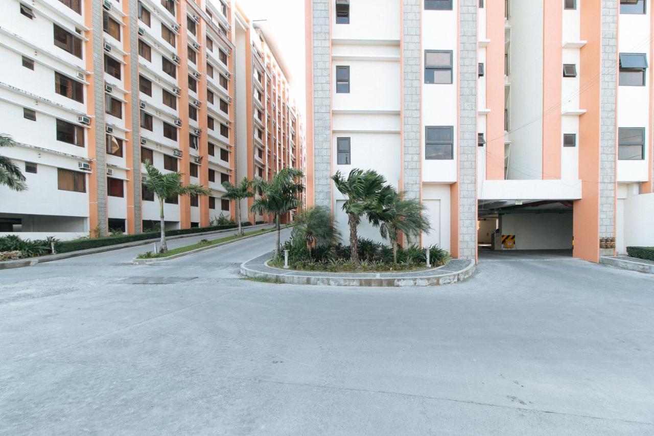 Reddoorz Plus @ Cuarto Verde Staycation Las Piñas المظهر الخارجي الصورة