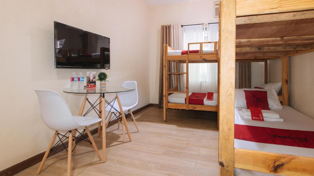 Reddoorz Plus @ Cuarto Verde Staycation Las Piñas المظهر الخارجي الصورة