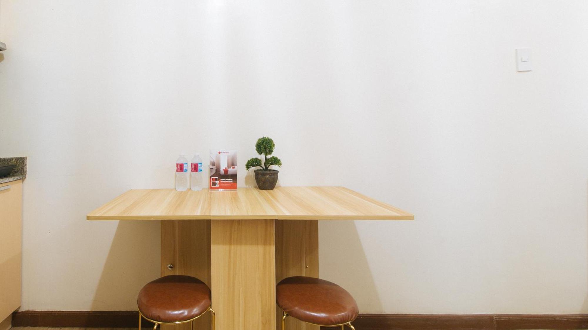 Reddoorz Plus @ Cuarto Verde Staycation Las Piñas المظهر الخارجي الصورة