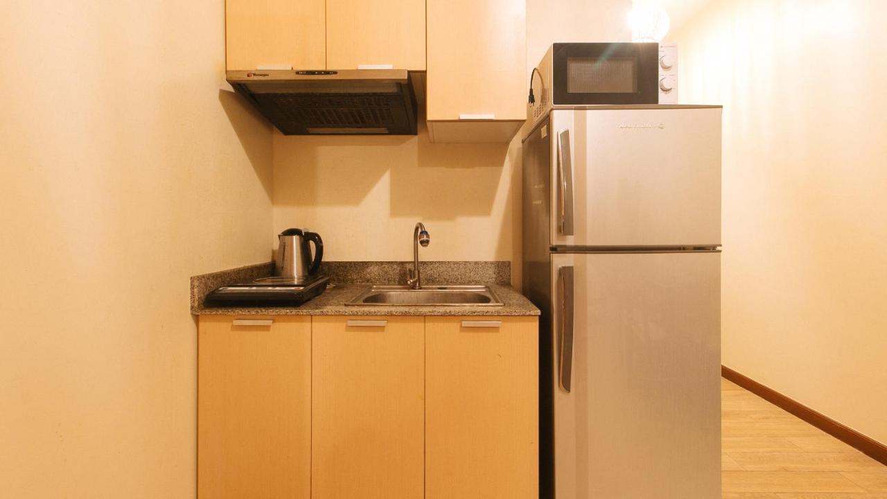 Reddoorz Plus @ Cuarto Verde Staycation Las Piñas المظهر الخارجي الصورة
