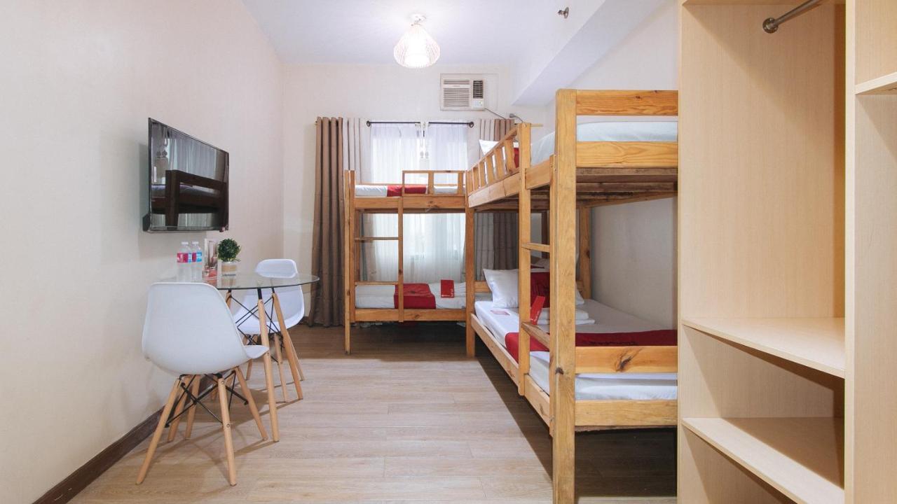 Reddoorz Plus @ Cuarto Verde Staycation Las Piñas المظهر الخارجي الصورة